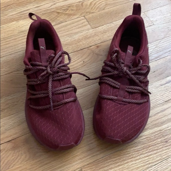 burgundy pumas